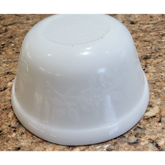 Federal Apple Blossom Small Nesting Mixing Bowl White Milk Glass - Picture 7 of 13